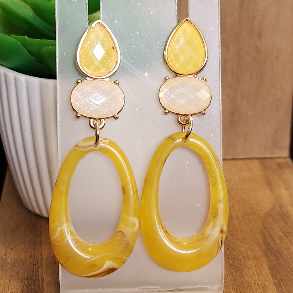 Yellow Marbled Resin Hoop Drop Earrings Gold Tone Geometric Statement Studs 2.25